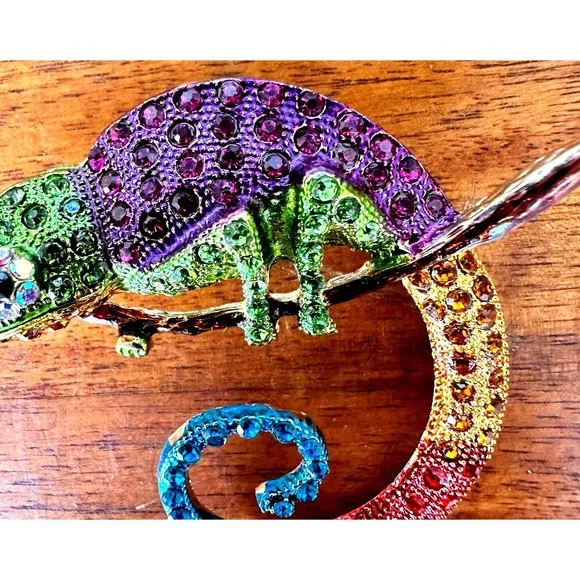 Chameleon Brooch Pin Rhinestones Lizard Gecko New Art Deco Tropical Rain… - Picture 4 of 12